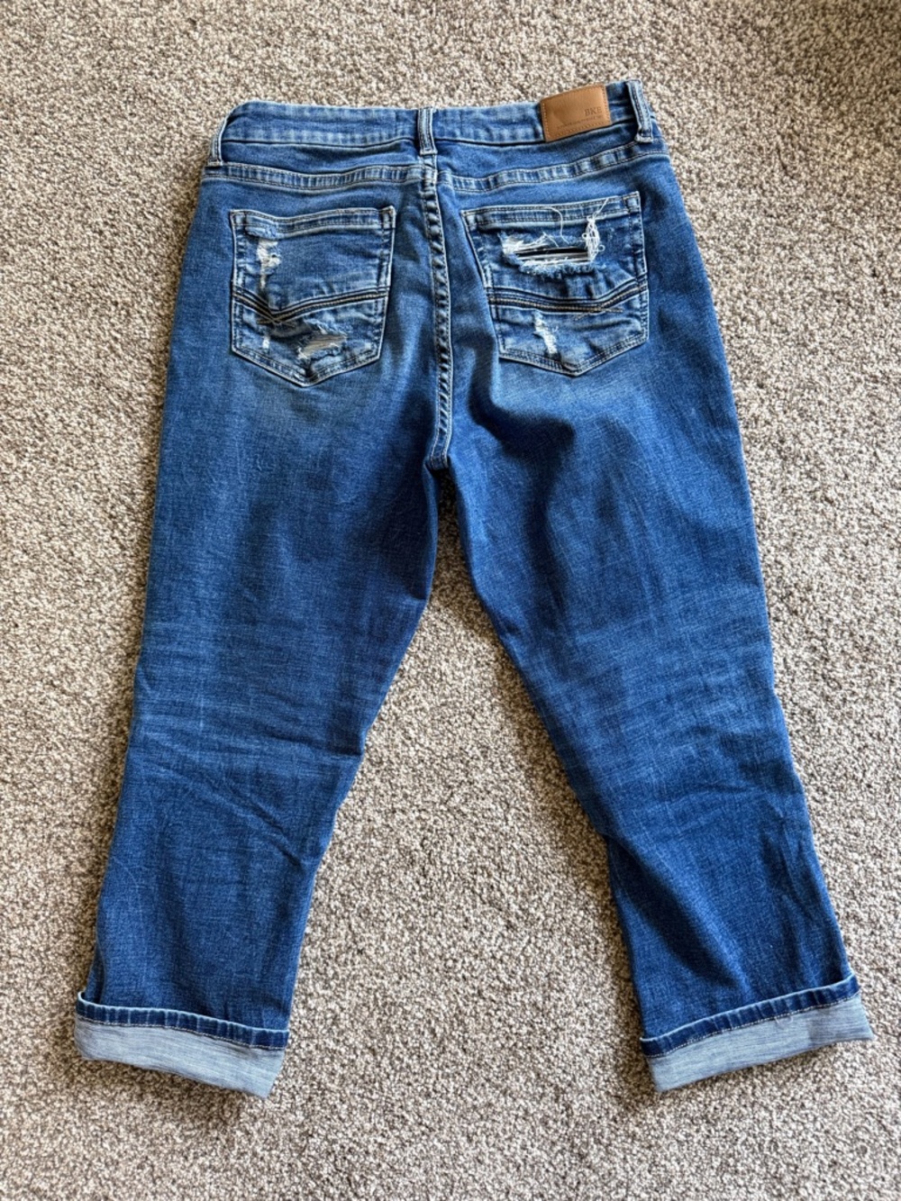 BKE Gabby Cuffed Stretch Capri Jeans - Picture 2 of 9